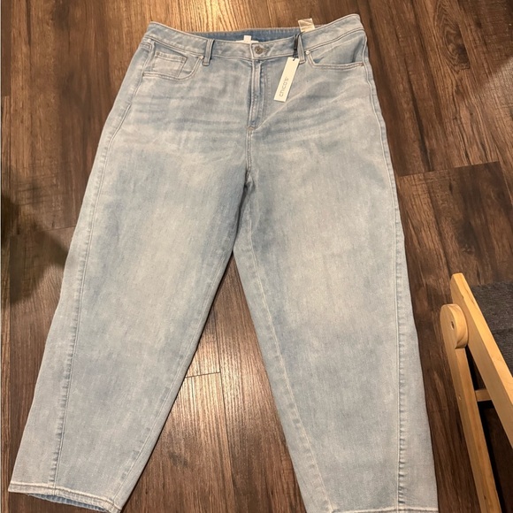 NWT Chicos Barrel Leg stretch jeans sz3R - Picture 1 of 5